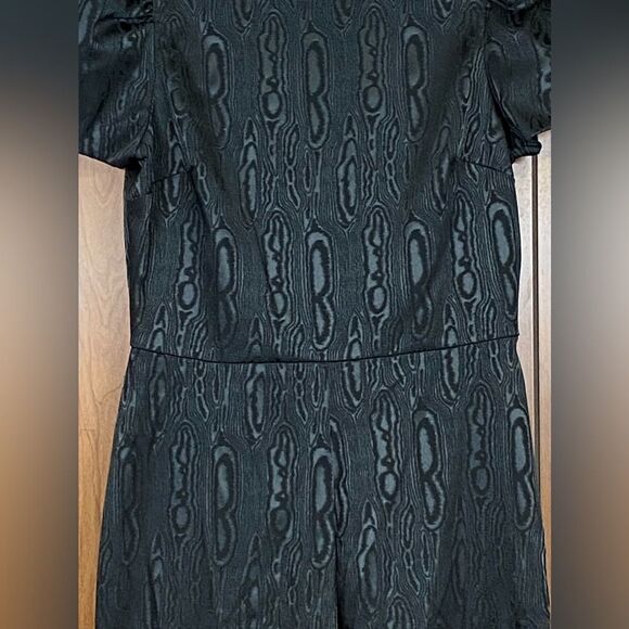 Alice + Olivia Jorah Short-Sleeve Jumpsuit size 12 - Picture 9 of 16